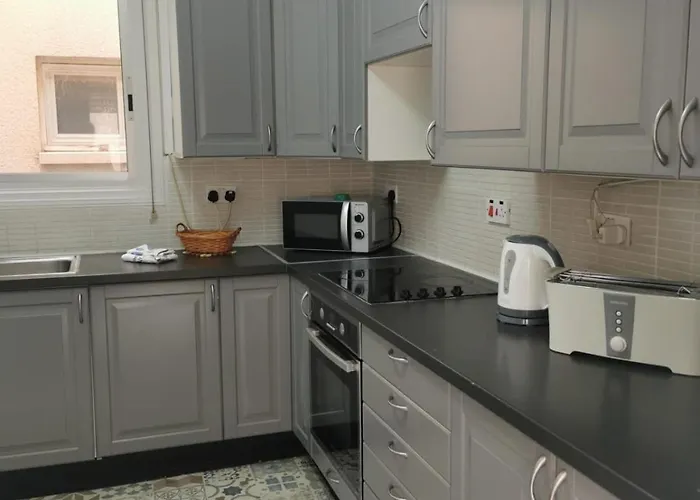 Marina View Apartament Larnaca