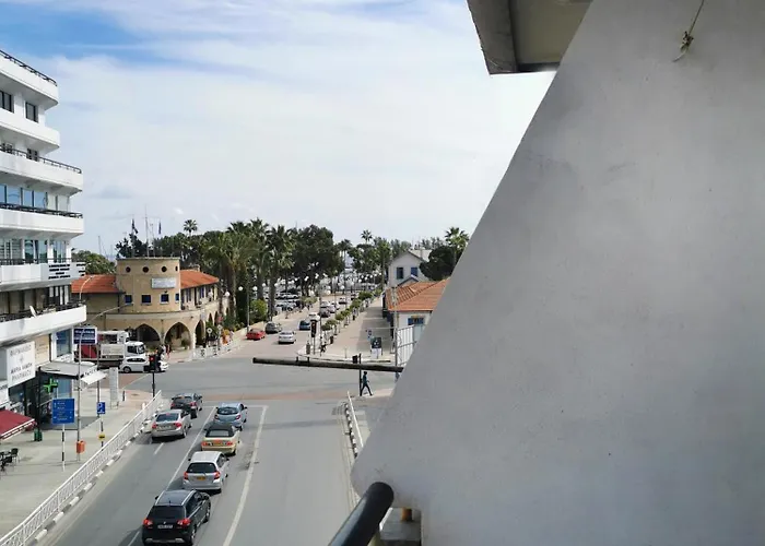 Marina View לרנקה